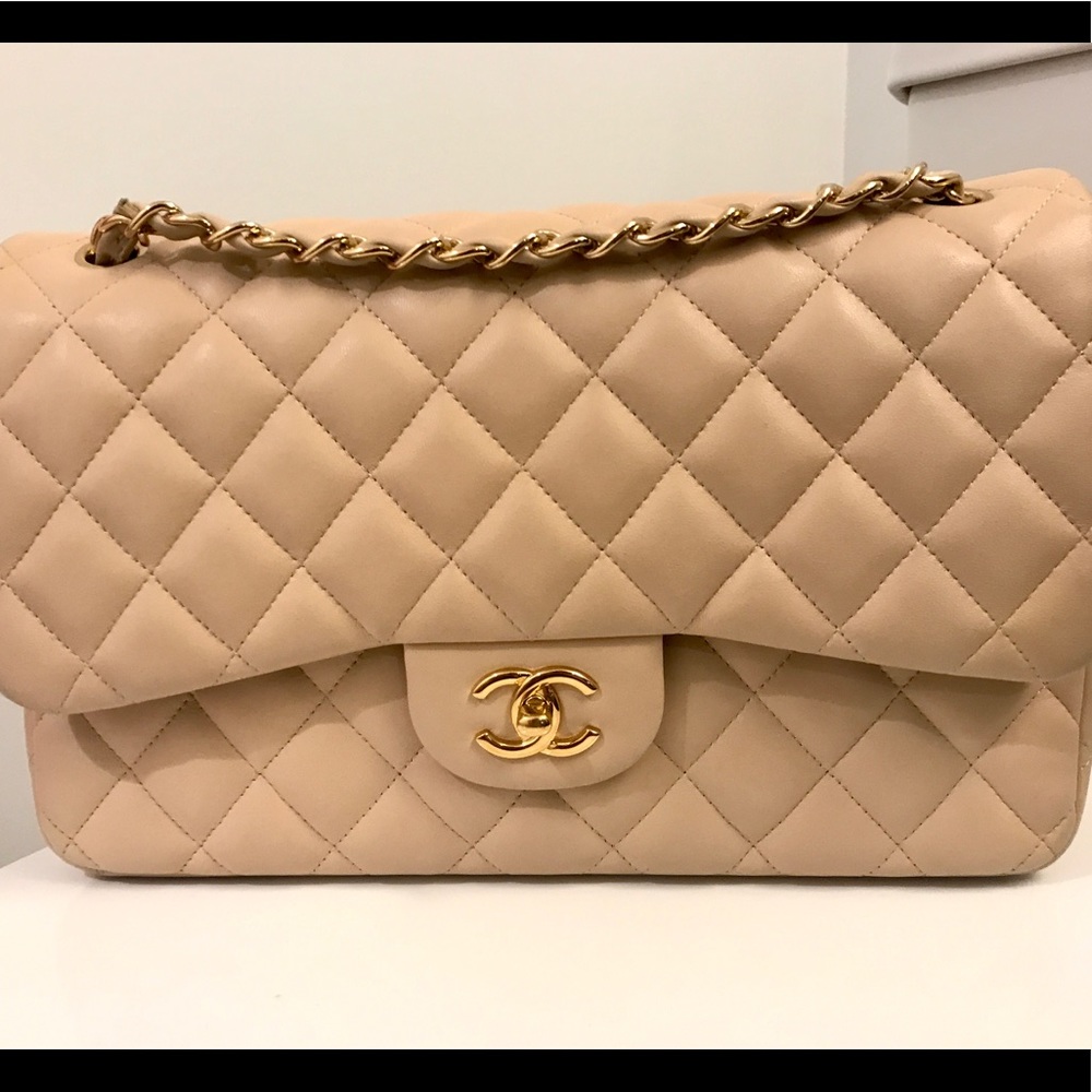 Chanel Jumbo Lambskin Classic Double Flap